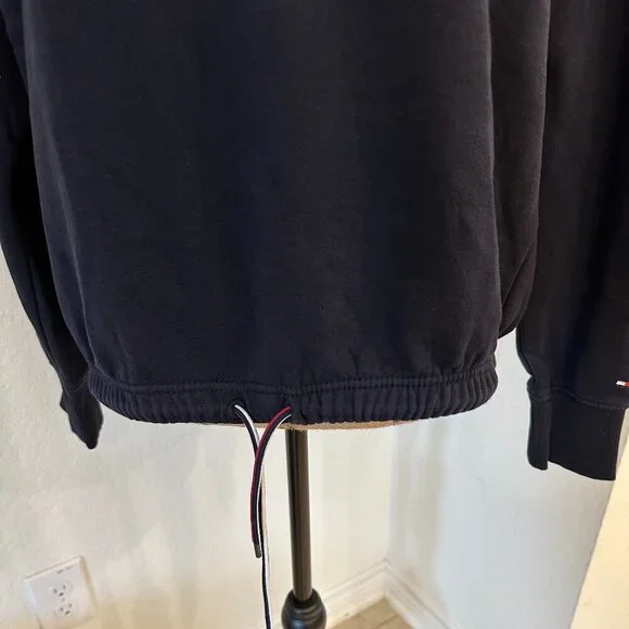 Tommy Hilfiger Navy Blue Sweatshirt & Jogger Set | Size M (Top) / L (Bottom) - Picture 4 of 9